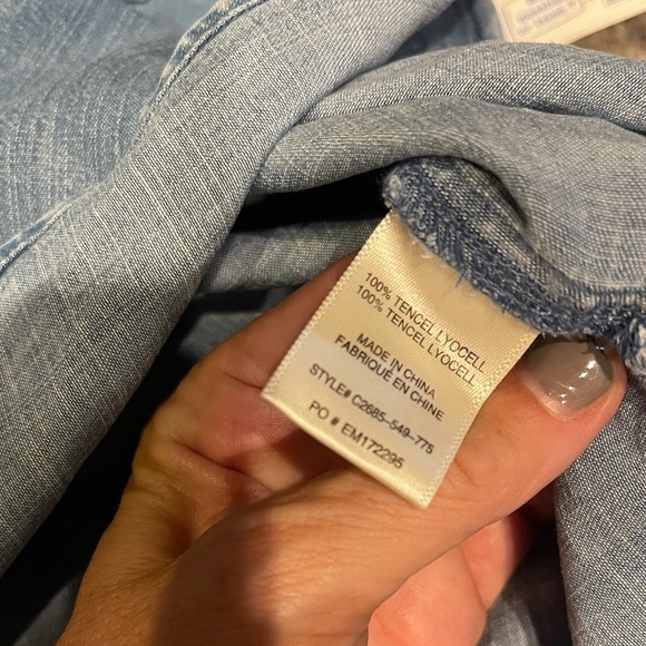 Anthropologie Cloth & Stone Chambray Blouse- XS,S - Picture 6 of 6
